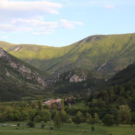 Gite En Haute Provence Montfroc Eksteriør billede